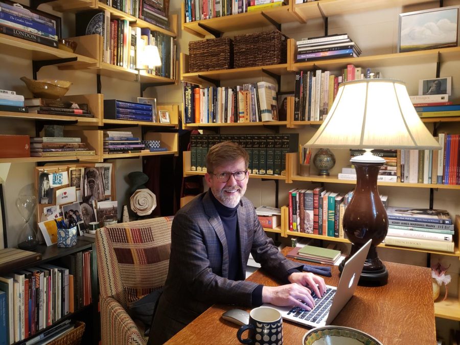 Theres a niche for everything online, and art history professor Craig Hanson has found his: organizing the latest tidbits about 18th century art for his long-running, widely read newsletter. 