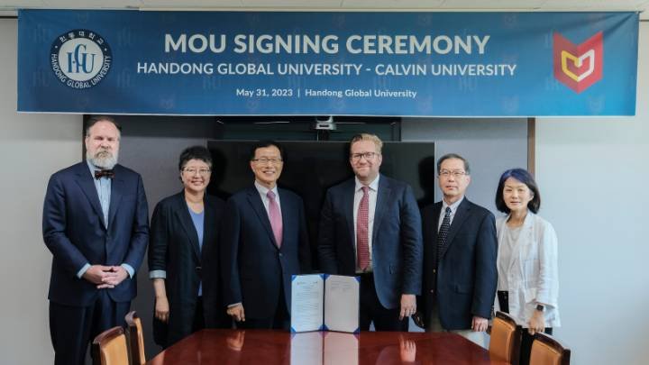 Leaders from both Calvin University and Handong Global University participated in the MOU signing ceremony in South Korea.